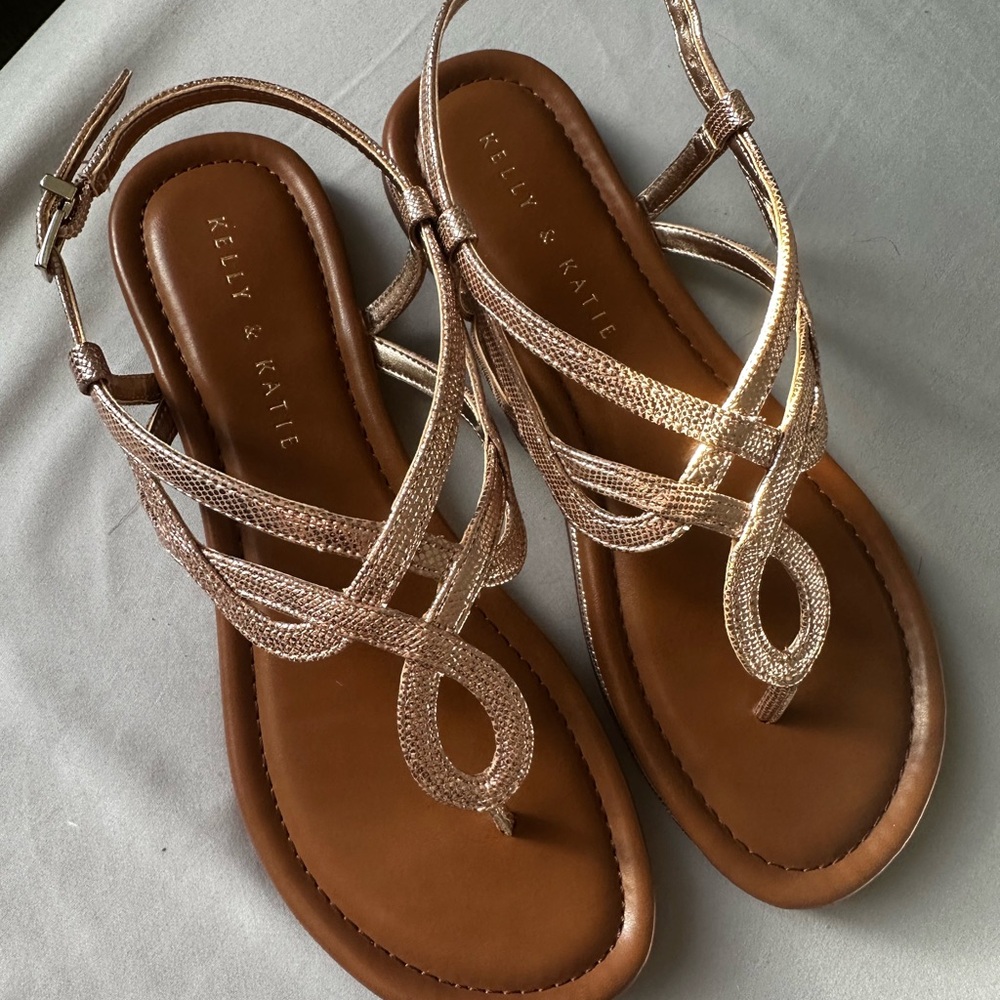 Kelly & Katie Peggie Sandals Rose Gold Brand New